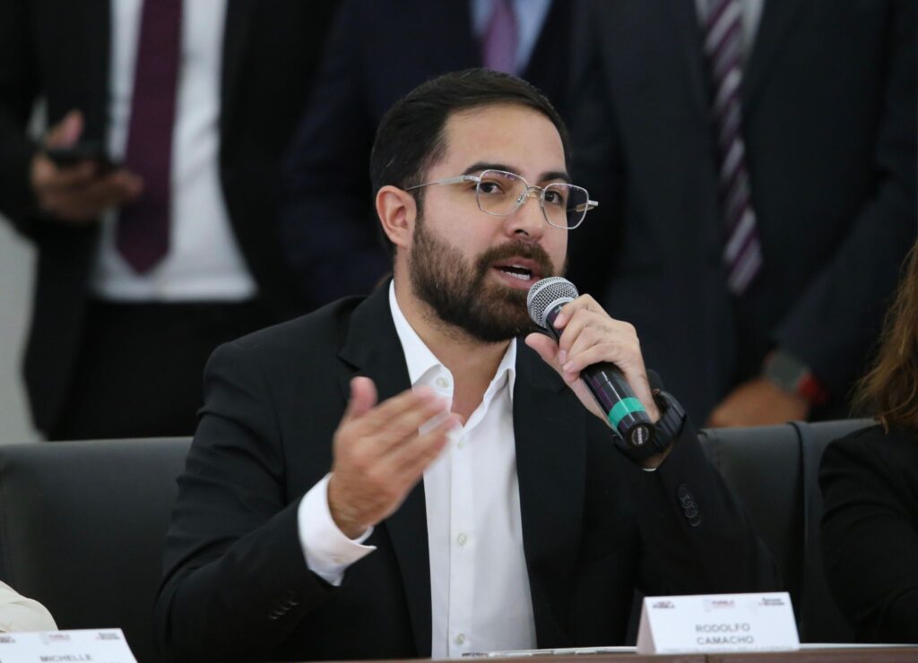 1754955169549 - Petróleo y Energía