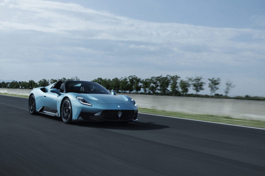 Original-26551-02-maserati-mcpura-cielo - Petróleo y Energía