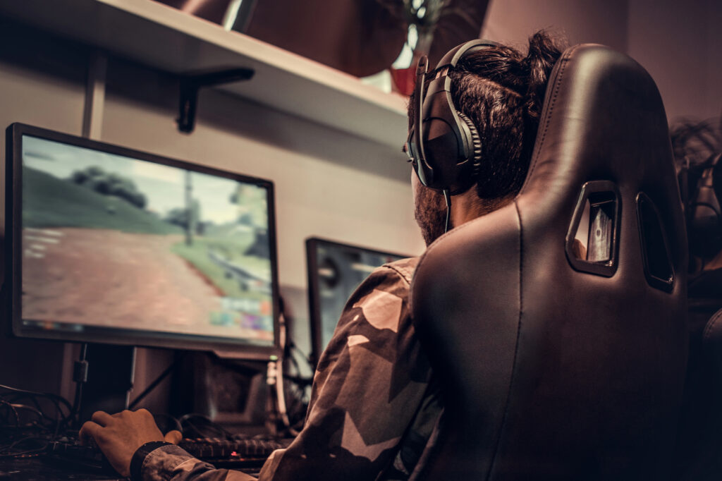 Lujo gamer; pexels-cottonbro - Petróleo y Energía Lujo gamer; pexels-cottonbro